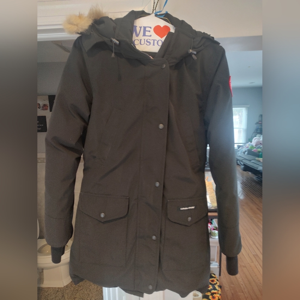 Canada Goose women's coat jacket
